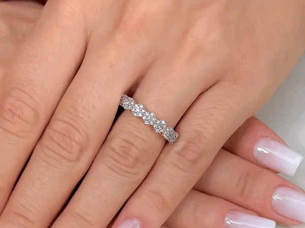 Como Escolher Anéis Meia Aliança que Se Adaptem à Sua Ocasião?